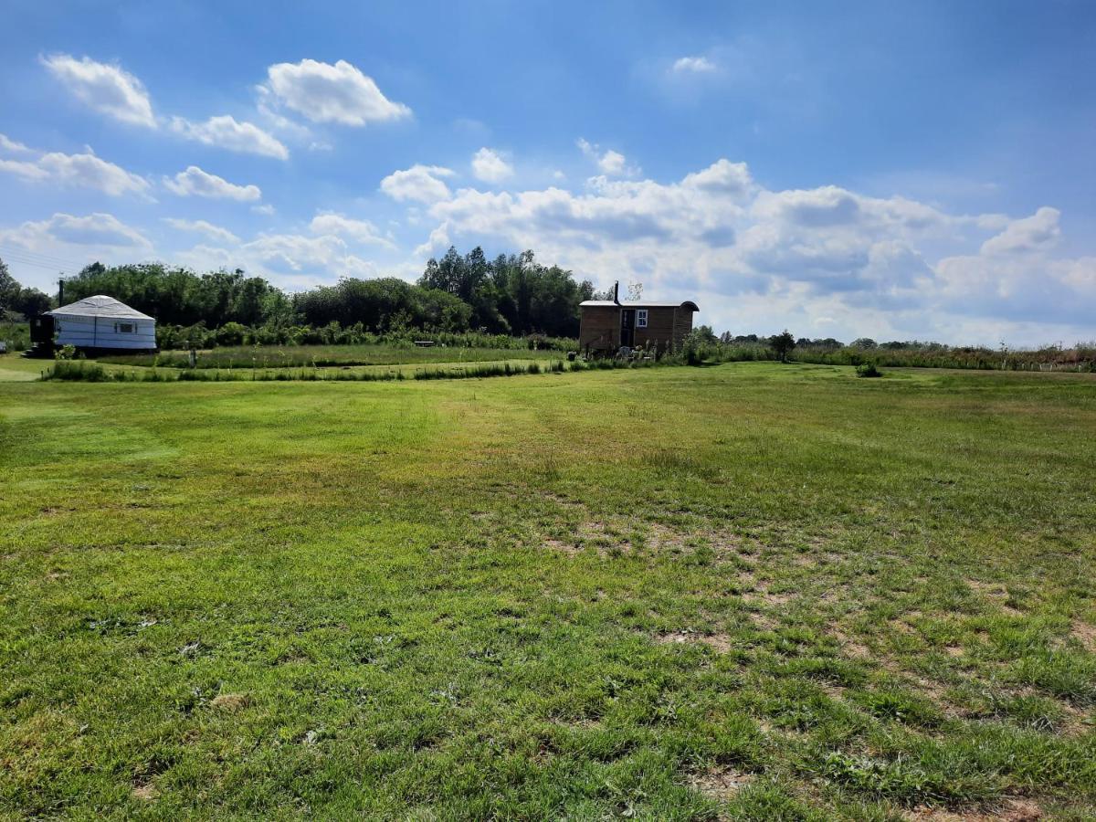 Cranfield Retreat & Glamping & Hobbit House Ξενοδοχείο Long Melford Εξωτερικό φωτογραφία