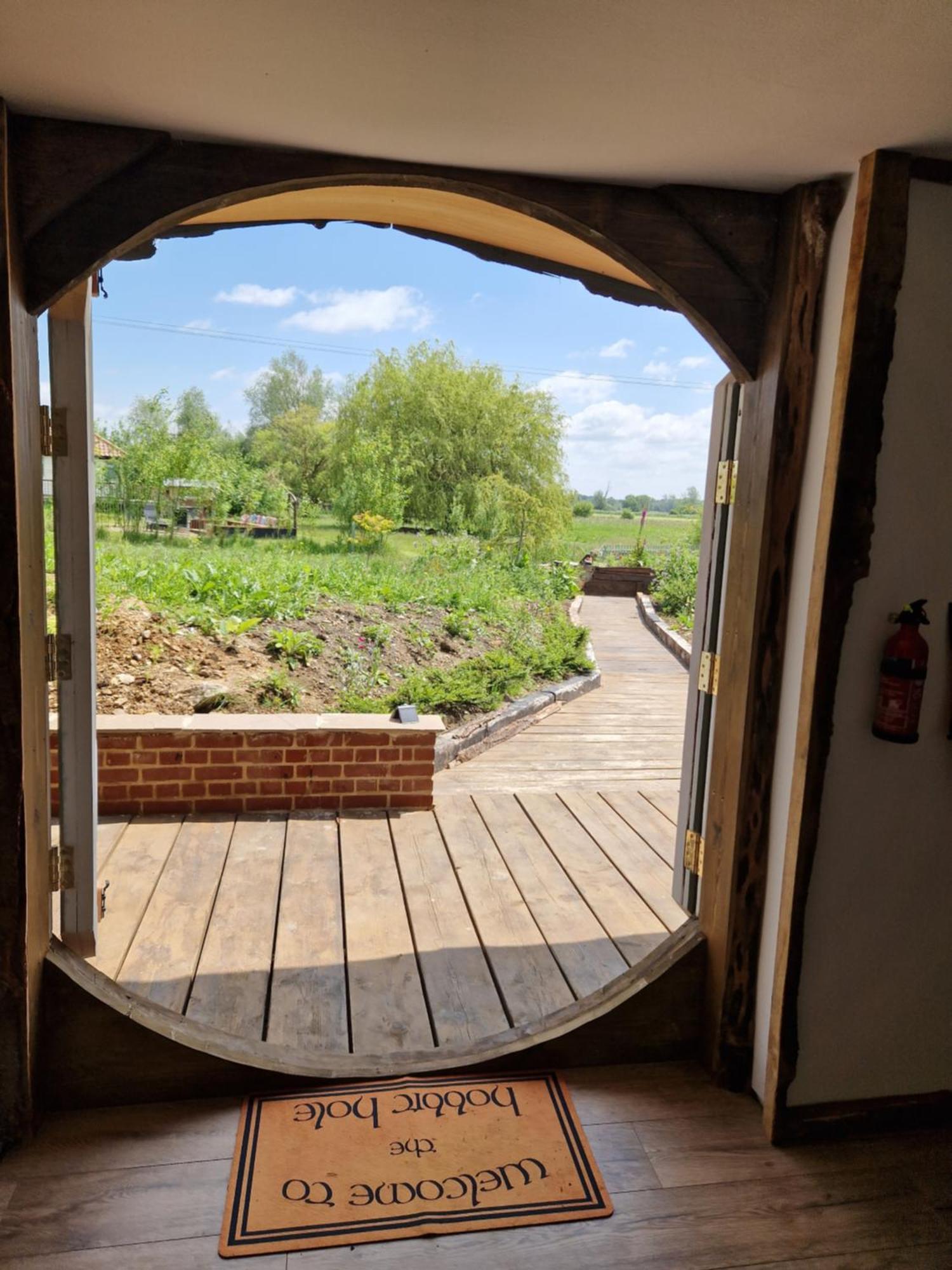 Cranfield Retreat & Glamping & Hobbit House Ξενοδοχείο Long Melford Δωμάτιο φωτογραφία